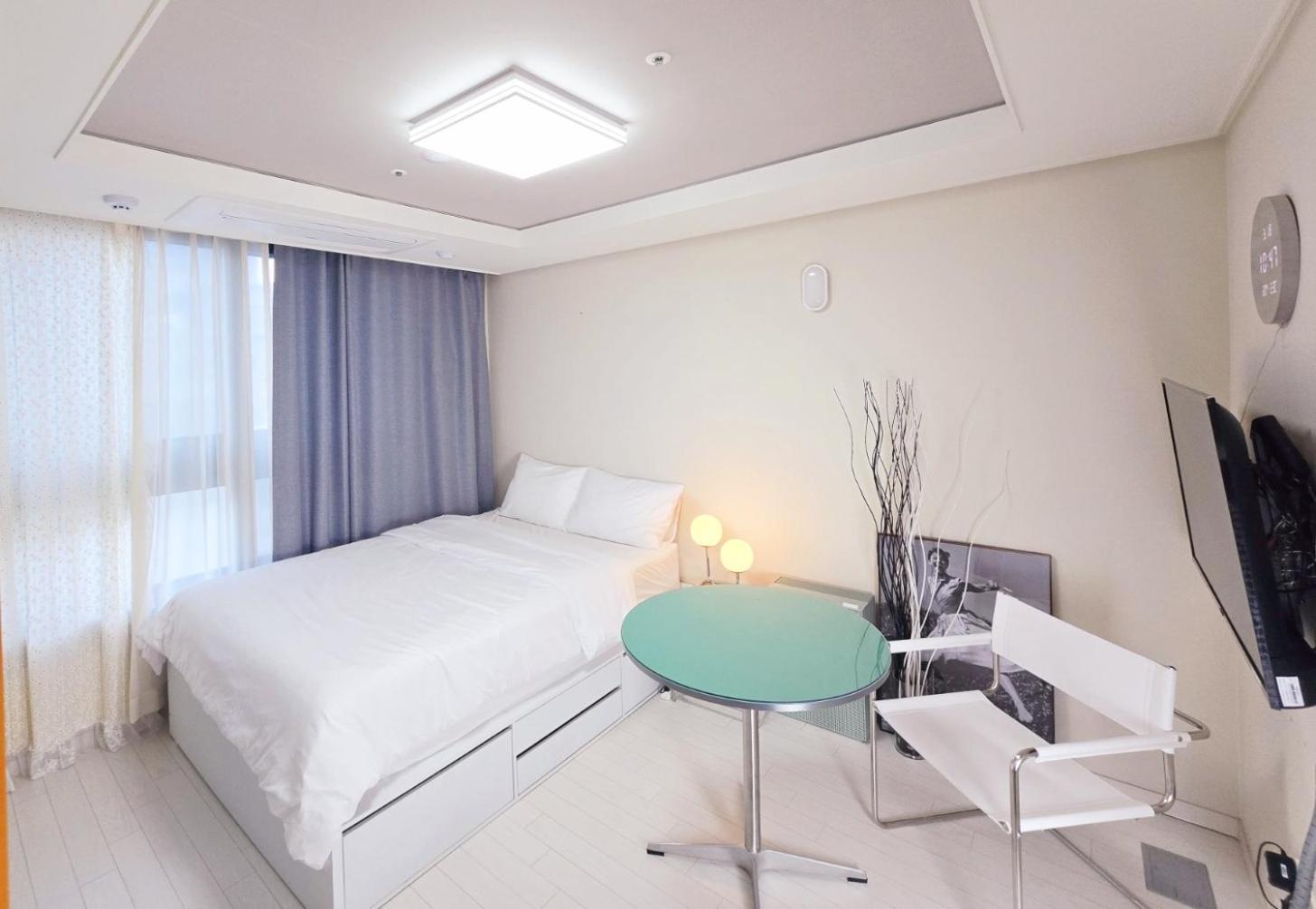 Dongseongro Dsr&U Hotel Room แทกู ห้อง รูปภาพ