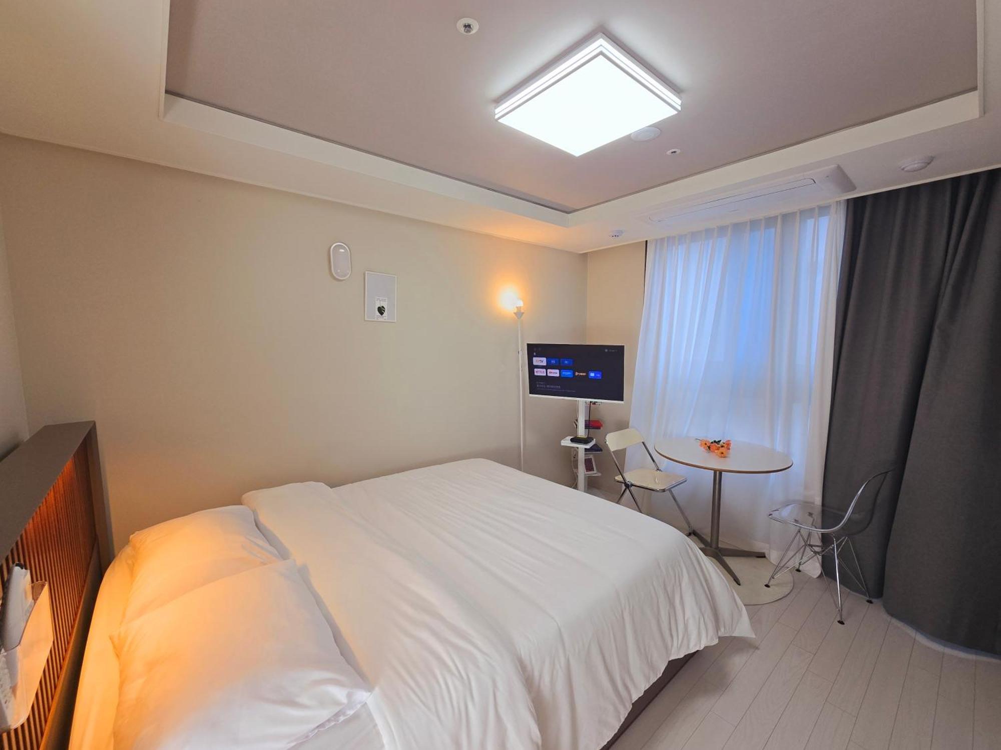 Dongseongro Dsr&U Hotel Room แทกู ห้อง รูปภาพ